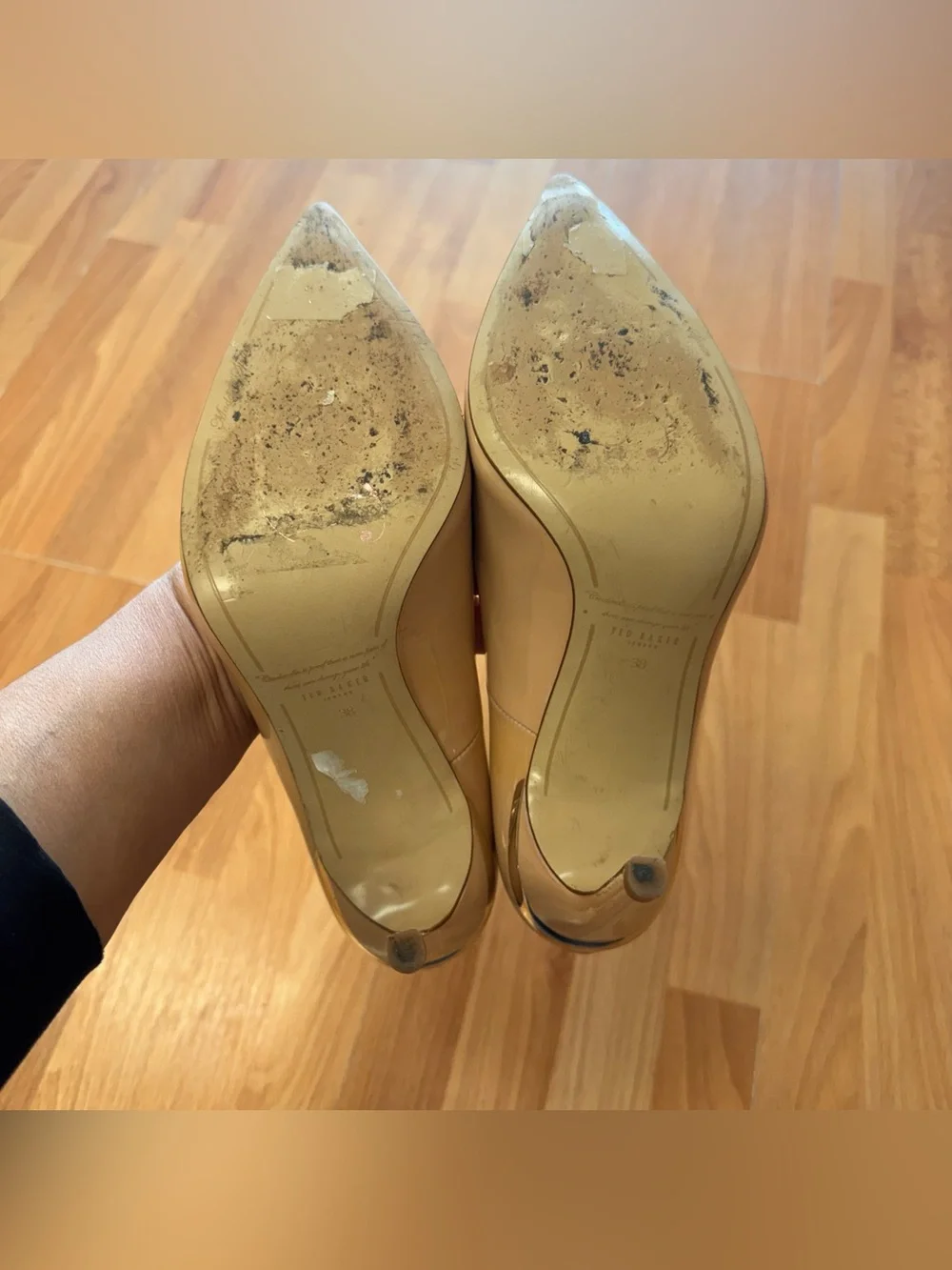 Ted Baker Izibela Pointer-toe Pumps Patent Leather Heels Tan Color, Size US 9
